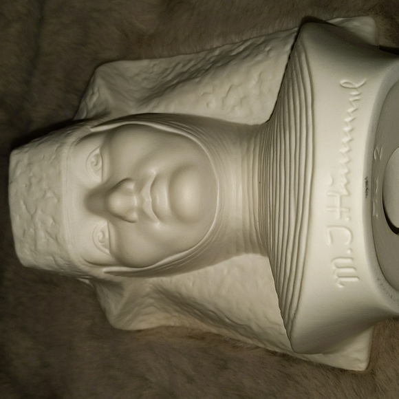 Hummel Nun Bust - Picture 10 of 11